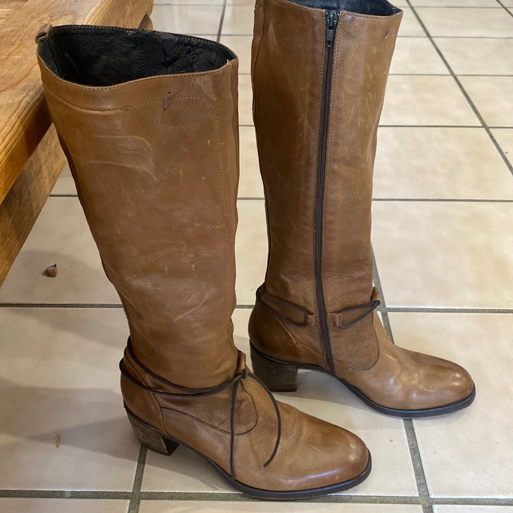 Italian leather custom made boots size 11. 2 3/4 inch heel boot height 16 inches